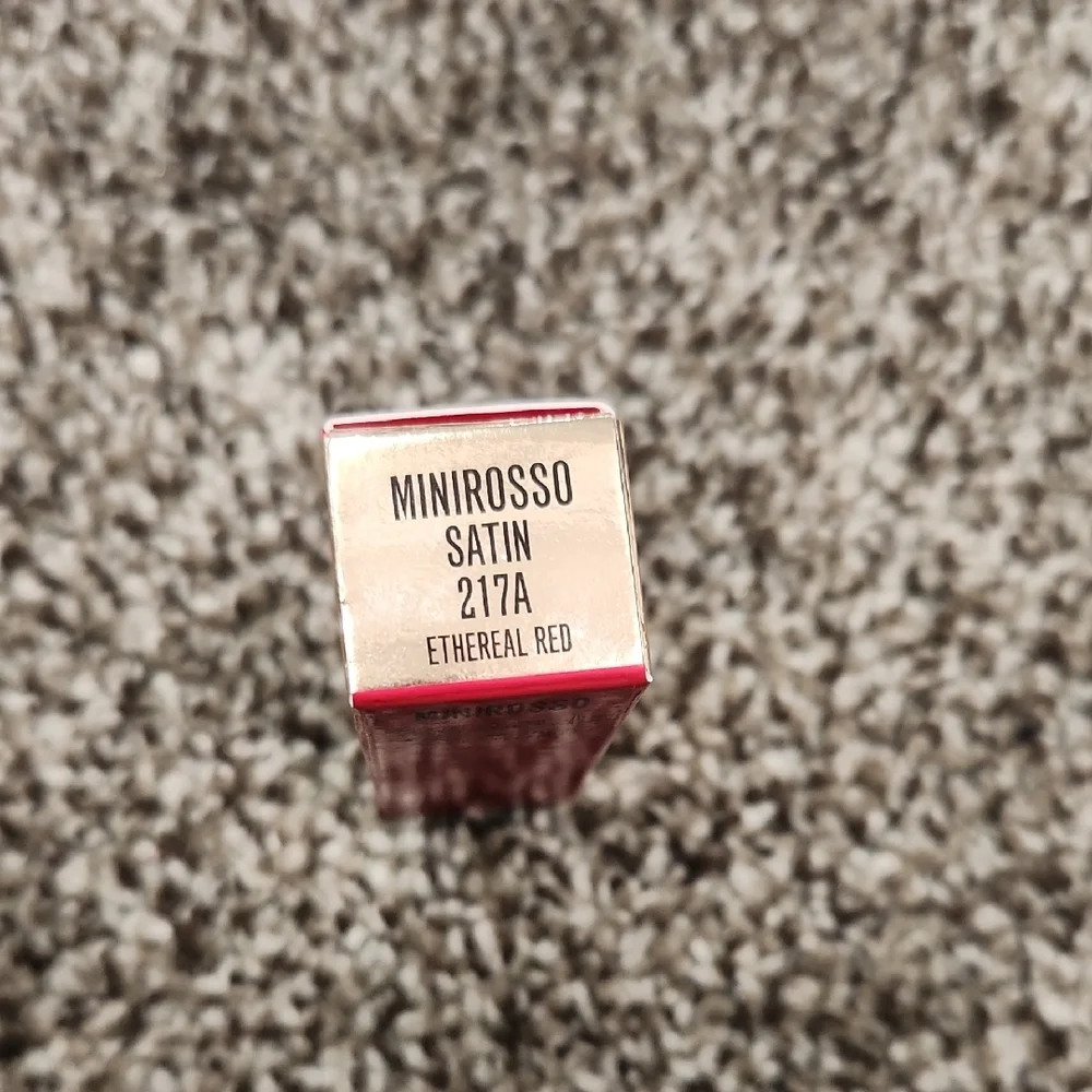 Valentino Minirrosso Satin Lipstick - Bold Red